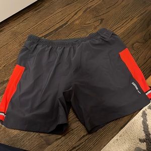 Brooks Running short men’s large with liner
